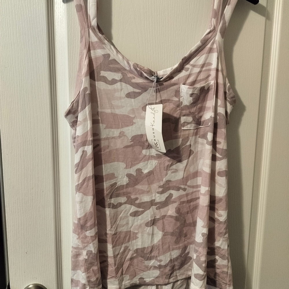 Brand new with tags! 💕
